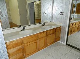 Spacious Home For Rent in Modesto, CA (Photo 10 of 12)