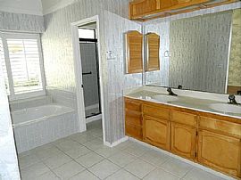 Spacious Home For Rent in Modesto, CA (Photo 9 of 12)