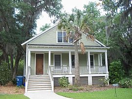 Great Home in Overlook, Close to Bases! in Burton, SC