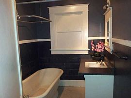 Charming Duplex in San Antonio, TX (Photo 5 of 9)