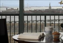 2bed in This Vibrant Jersey City Neighborhood in Jersey City, NJ (Photo 9 of 12)