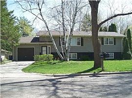 4 Bedroom 2 Bath Near Carleton in Northfield, MN