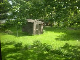 4 Bedroom 2 Bath Near Carleton in Northfield, MN (Photo 2 of 10)