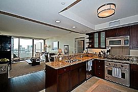 2 Bedroom with Panoramic Views in San Francisco, CA (Photo 7 of 12)