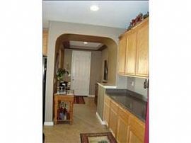 3 Bedrooms 2 Bathrooms in Fresno, CA (Photo 6 of 9)