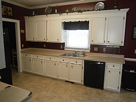 4 Bedroom Home Near Lake Murray in Columbia, SC (Photo 4 of 12)