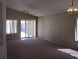 3br/2ba Single Family House - Chandler in Chandler, AZ (Photo 4 of 7)