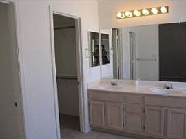 3br/2ba Single Family House - Chandler in Chandler, AZ (Photo 7 of 7)