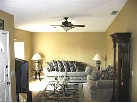 3bedrooms 2bathrooms Single Family Home in Palm Bay, FL (Photo 4 of 12)