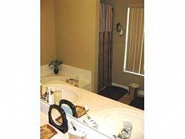 3bedrooms 2bathrooms Single Family Home in Palm Bay, FL (Photo 8 of 12)