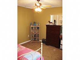 3bedrooms 2bathrooms Single Family Home in Palm Bay, FL (Photo 9 of 12)