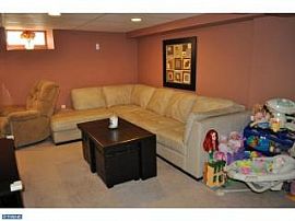 3 Bedrooms 1 Bathrooms in Clifton Heights, PA (Photo 4 of 11)