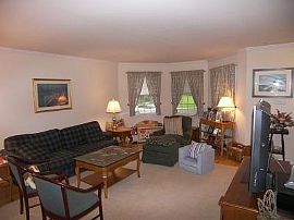 Awsome Home For Rent in Caldwell, NJ (Photo 2 of 7)