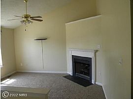 Immaculate and Well Cared Home in Lexington Park, MD (Photo 4 of 11)
