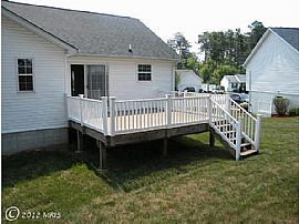 Immaculate and Well Cared Home in Lexington Park, MD (Photo 6 of 11)