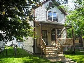 Beautiful Newer-Construction Home in Chicago, IL