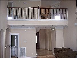 Elegant .4 Bd,4.2 Baths.3 Car Garage in Houston, TX (Photo 4 of 9)