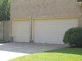 Elegant .4 Bd,4.2 Baths.3 Car Garage in Houston, TX (Photo 8 of 9)