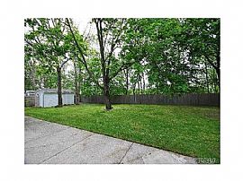 Gorgeous Home For Rent in Dix Hills, NY (Photo 9 of 9)