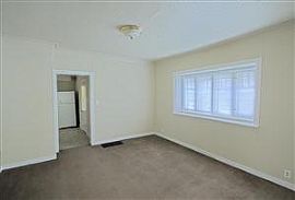 Single Family Home with Nice Yard For Rent in South Saint Paul, MN