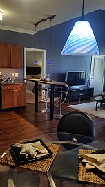 Spectacular 1 Bedroom Apartment Near Downtown in North Kansas City, MO (Photo 2 of 7)