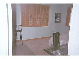 2 Bedrooms 2 Bathrooms in Miami, FL (Photo 4 of 10)