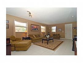 4 Bedroom and 3 Bath Wonderful Home in Homestead, FL (Photo 4 of 7)