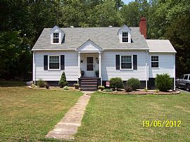 4 Bedroom House Near Courthouse/providence in Richmond, VA (Photo 2 of 7)