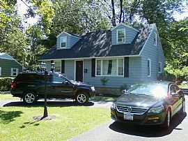 4 Br House in Quiet Neighborhood with Back Deck and Yard in Albany, NY