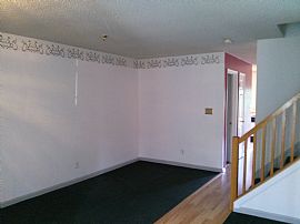 Beautiful Oversized Townhome with Finished Basement in Windsor Mill, MD (Photo 5 of 11)