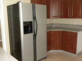 Br/2ba Single Family House - Miami Gardens in Miami, FL (Photo 4 of 12)