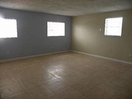 Br/2ba Single Family House - Miami Gardens in Miami, FL (Photo 7 of 12)