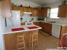 3br/2ba Single Family House - San Antonio in San Antonio, TX (Photo 5 of 12)