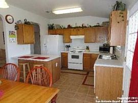 3br/2ba Single Family House - San Antonio in San Antonio, TX (Photo 6 of 12)