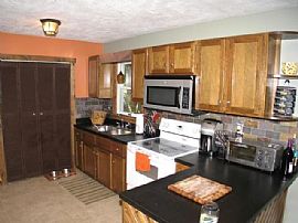 3 Bedroom Home on Shenandoah River in Maurertown, VA (Photo 9 of 12)