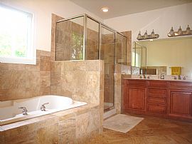 Newer 4br/4.5ba 2-Story 4400 Sq.Ft. House Ladue Schools in Olivette, MO (Photo 2 of 11)