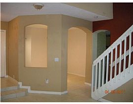 Stunning Forest Lakes Townhouse in Kendall, Miami. in Miami, FL (Photo 3 of 12)