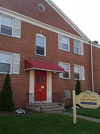 Shire Cove Apts (walk to Trendy Coventry Shops) in Cleveland Heights, OH