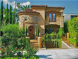 Absolutely Stunning 3bd 2.5bth Home in The Village of La Jolla in La Jolla, CA