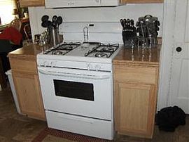 3 Bedrooms 1 Bathrooms Single Family Residential in Janesville, WI