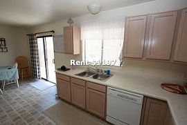 Partially Furnished Beautiful Corner Lot 3 Bedroom in Great Loc in Tucson, AZ (Photo 3 of 9)