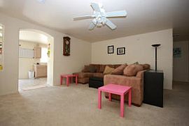 Partially Furnished Beautiful Corner Lot 3 Bedroom in Great Loc in Tucson, AZ (Photo 5 of 9)