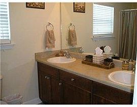 Furnished Beautiful 3bedrooms 2 Full, 1 Partialbathrooms	 in Savannah, GA (Photo 9 of 12)