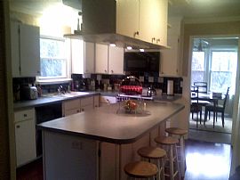 Beautiful Spacious Kirkland Home For Rent in Kirkland, WA (Photo 7 of 7)