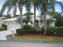 Fully Furnished 3 Br 2 Bath Single Family Home in Fort Myers, FL