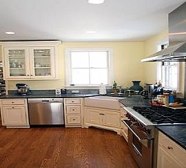 Furnished 1 Bedroom Apt on Nuuanu Avenue in Honolulu, HI (Photo 5 of 7)