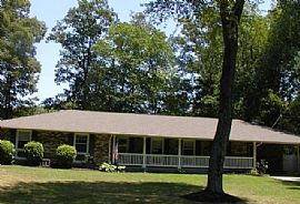 Fabulous Single Family Home in a Prime Waldorf Location in Waldorf, MD