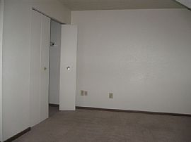 1 Bed, 1.5 Bath Loft with New Carpet! in Grand Rapids, MI (Photo 3 of 4)