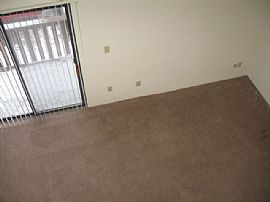 1 Bed, 1.5 Bath Loft with New Carpet! in Grand Rapids, MI (Photo 4 of 4)