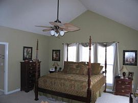 5 Bedroom/ 4.5 Bath - Finished Basement - Pool - Great For Larg in Talladega, AL (Photo 4 of 9)